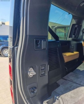 Land Rover Defender IV (L663) 90 3.0D R6 300KM 2025 Land Rover Defender Land Rover DEFENDER 130 3.0D I6 300PS AWD AUTO X-D 3.0, zdjęcie 17