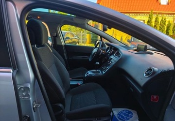 Peugeot 5008 I Minivan 1.6 HDi FAP 115KM 2013 Peugeot 5008 Peugeot 5008 1.6 Diesel 115KM, zdjęcie 6