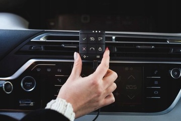 YANOSIK XS ANTYRADAR KOMUNIKATOR DROGOWY + UCHWYT + 3 LATA ABONAMENTU