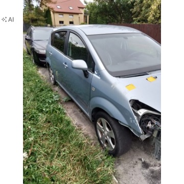 Toyota Corolla Verso E120 2.2 D-4D 136KM 2007 Toyota Verso 2.2D 2007r., zdjęcie 6
