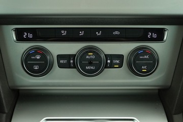 Volkswagen Passat B8 Limousine 2.0 TDI BlueMotion Technology 150KM 2016 VW Passat 2.0 TDI, Salon Polska, Serwis ASO, zdjęcie 9