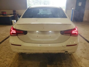 Mercedes Klasa A W177/V177 Sedan 2.0 220 190KM 2019 Mercedes-Benz Klasa A 2019r., A 220 4matic, 2L, od ubezpieczalni 2.0 191KM, zdjęcie 5