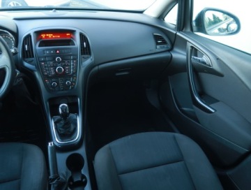 Opel Astra J Sports Tourer Facelifting 1.4 Twinport ECOTEC 100KM 2013 Opel Astra 1.4 16V, Salon Polska, GAZ, Klima, zdjęcie 7