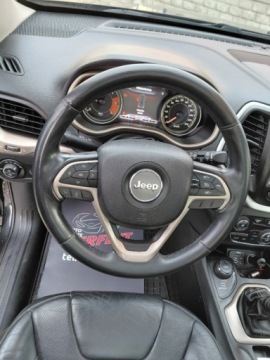 Jeep Cherokee V Terenowy 2.0 MJD 140KM 2014 Jeep Cherokee 4x4 Limited Skora Panorama Navi Klimatronik 2.0 Diesel 140KM, zdjęcie 12