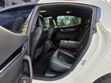 Maserati Ghibli III Sedan 3.0 V6 410KM 2018 MASERATI GHIBLI S V6 3,0l benzyna Twin Turbo 410KM Przebieg: 33,947km, zdjęcie 21