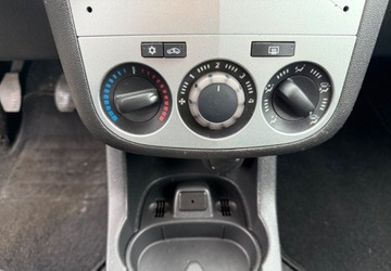 Opel Corsa E Hatchback 3d 1.2 Twinport 70KM 2014 Opel Corsa Opel Corsa 1.2 Benzyna 70KM, zdjęcie 15