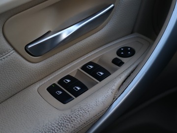 BMW Seria 3 E90-91-92-93 Touring E91 2.0 320d EfficientDynamics 163KM 2012 BMW 3 320 d, Skóra, Klima, Klimatronic, Tempomat, zdjęcie 17