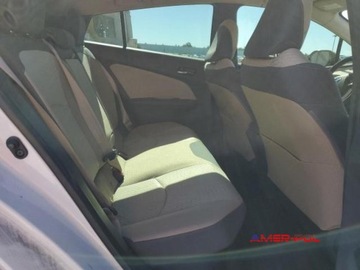 Toyota Prius IV Hatchback 1.8 Hybrid 122KM 2016 Toyota Prius 2016r., 1,8 L od ubezpieczalni 1.8 Hybryda 121KM, zdjęcie 9