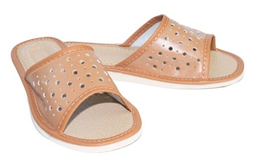 Женские тапочки