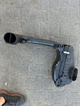 BMW E87 116I N45 POUZDRO FILTRU VZDUCHU 7567174