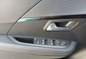 Peugeot 208 II e-208 Elektryczny 136KM 2022 Peugeot 208 70 e-208 ALLURE PACK 136 KM Serwis w ASO Gwarancja FV23, zdjęcie 27