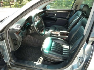 Audi A8 D2 Sedan 3.7 230KM 1996 Audi A8 AUTOMATSKORYKLIMATYZACJAXENONY 3.7 Benzyna 230KM, zdjęcie 5