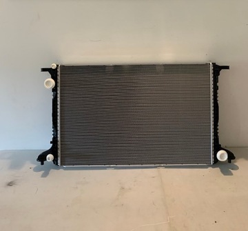 CHLADIČ VODY PORSCHE CAYENNE 9Y0