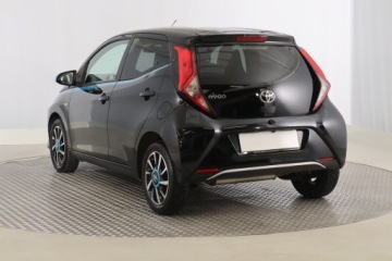 Toyota Aygo II Hatchback 3d Facelifting 1.0 VVT-i 72KM 2018 Toyota Aygo 1.0 VVT-i, Salon Polska, Skóra, Klima, zdjęcie 3