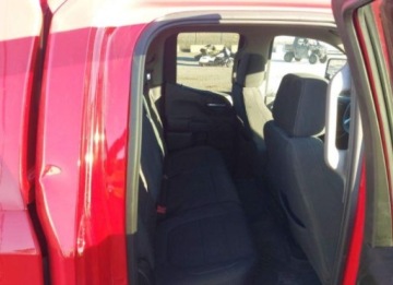 Chevrolet Silverado II 2022 Chevrolet Silverado 2022, 5.3L, 4x4, 1500 LTD, po gradobiciu 5.3 Benzyna, zdjęcie 12