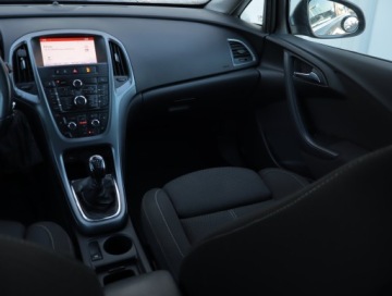 Opel Astra J Sports Tourer Facelifting 1.6 CDTI  136KM 2015 Opel Astra 1.6 CDTI, Navi, Klima, Klimatronic, zdjęcie 7