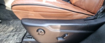 Jeep Grand Cherokee IV Terenowy 3.0 V6 CRD 241KM 2012 Jeep Grand Cherokee 112012r, 3.0 Diesel. 4x4. Uszkodzony lewy bok. Jezdzi., zdjęcie 6