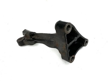 DRŽÁK OPĚRADLO 04L131425D VW CADDY 2K 2.0 TDI