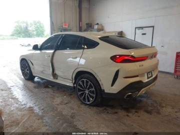 BMW X6 G06 2021 BMW X6 xDrive40i 2021 3.0l 3.0 Benzyna 335KM, zdjęcie 2