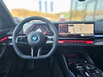 BMW Seria 5 G90-91 Sedan Plug-In 3.0 50e 489KM 2026 BMW Seria 5 550e xDrive Sport Sedan 3.0 (489KM) 2026, zdjęcie 8