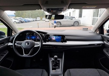 Volkswagen Golf VIII Hatchback 1.5 TSI EVO 130KM 2022 Volkswagen Golf EVO Life 1.5 TSI 130KM Czujniki Tempomat LED Clima ASO, zdjęcie 13