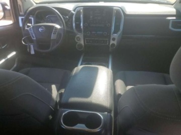 Nissan Titan 2021 Nissan Titan 2021, 5.6L, 4x4, SV, po gradobiciu 5.6 Benzyna 400KM, zdjęcie 6