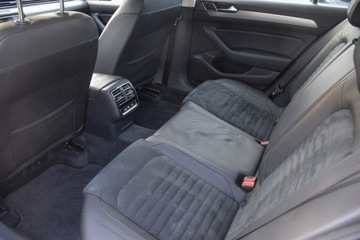 Volkswagen Passat B8 Limousine 1.8 TSI BlueMotion Technology 180KM 2016 Volkswagen Passat 1.8TSI 180KM HIGHLINE LED Navi Kamera Gwarancja 12m-cy A, zdjęcie 35