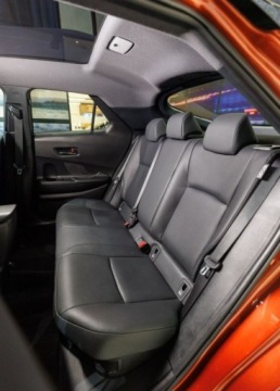 Toyota C-HR II SUV 1.8 Hybrid 140KM 2025 Toyota C-HR 1.8 Hybrid Executive 1.8 Hybryda 140KM, zdjęcie 16