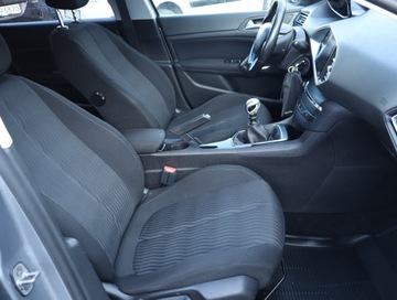 Peugeot 308 II SW 1.2 PureTech 130KM 2015 Peugeot 308 1.2 PureTech, Salon Polska, Navi, zdjęcie 8