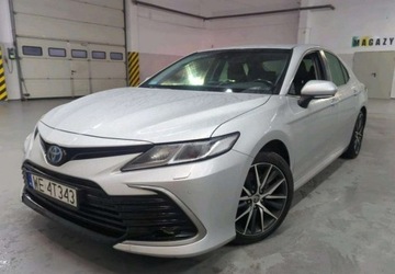 Toyota Camry IX Sedan 2.5 Hybrid Dynamic Force 218KM 2021 Toyota Camry Salon Polska Automat Navi Kamera Led 1 Wlasciciel FV23