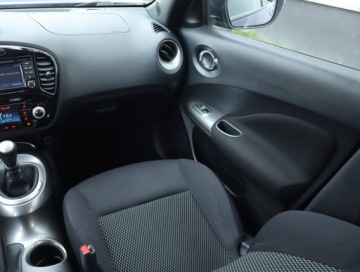 Nissan Juke I SUV Facelifting DIG-T 115KM 2015 Nissan Juke 1.2 DIG-T, Navi, Klima, Klimatronic, zdjęcie 7