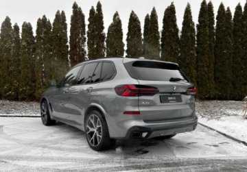 BMW X5 G05 SUV Facelifting 3.0 30d 298KM 2025 BMW X5 Autoryzowany dealer BMW Bonkowscy oferuje samochod: 3.0 Diesel, zdjęcie 2
