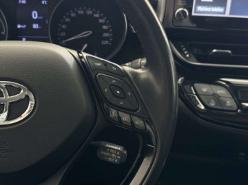 Toyota C-HR I Crossover 1.8 Hybrid 122KM 2019 Toyota C-HR Comfort Kamera cofania CarPlayAndroid Auto Asystent hamowan, zdjęcie 21