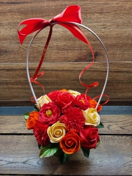 PIĘKNY Bukiet kosz kwiaty mydlane pachnące CZERWONY z NAPISEM topperem pik