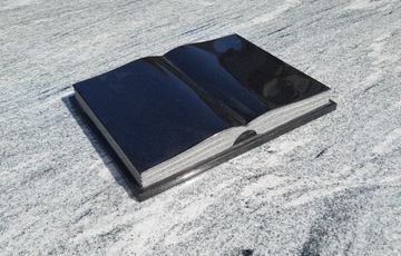 Книга Гранитная надгробная плита с гравировкой 30x40см