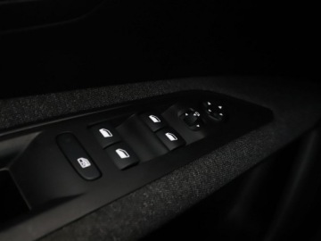 Peugeot 3008 II Crossover 1.6 BlueHDi 120KM 2017 Peugeot 3008 automat virtual cocpit navi czujniki, zdjęcie 37