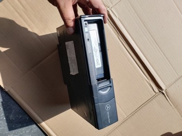 MERCEDES R230 ZMIENIARKA RADIA CD 6 PLYT KIESZEN
