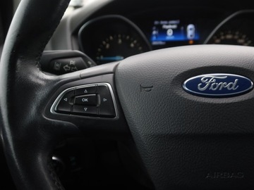 Ford Focus III Hatchback 5d facelifting 1.5 TDCi 120KM 2015 Ford Focus 1.5 TDCi, Salon Polska, Serwis ASO, zdjęcie 16
