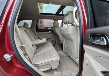 Jeep Grand Cherokee IV Terenowy Facelifting 2016 3.6 286KM 2019 Jeep Grand Cherokee Jeep Grand Cherokee OVERLAND Panorama Grzane i wenty, zdjęcie 27