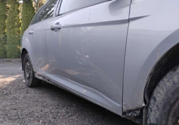 Ford Focus III Kombi 1.6 Duratorq TDCi DPF 115KM 2012 Ford Focus 122012r, SALON POLSKA. Lekko przetarty prawy bok. Jezdzi 1.6, zdjęcie 22