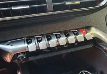 Peugeot 3008 II Crossover 1.2 PureTech 130KM 2019 Peugeot 3008 CrossWay Kamera Serwis GetHelp 1.2 Benzyna 130KM, zdjęcie 18