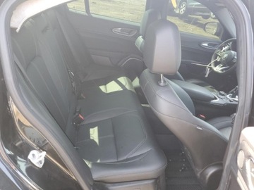 Alfa Romeo Giulia II Sedan Facelifting 2.0 Turbo 280KM 2022 Alfa Romeo Giulia 2022 2.0l 2.0 Benzyna 280KM, zdjęcie 10