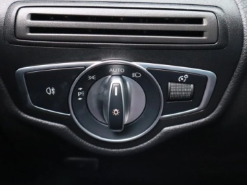 Mercedes GLC C253 SUV Facelifting 2.0 200d 163KM 2022 Mercedes GLC GLC 200 d, Salon Polska, zdjęcie 16