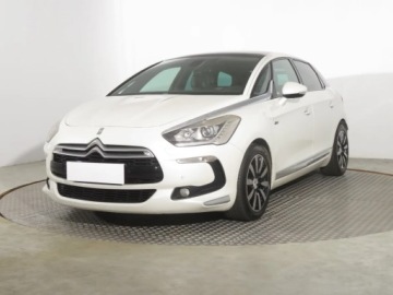 DS 5 Hatchback (Citroen) 2.0 HDi Hybrid4 200KM 2012 Citroen DS5 Hybrid4 Airdream, 197 KM, 4X4, zdjęcie 1