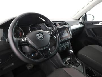 Volkswagen Tiguan II SUV 2.0 TDI 150KM 2019 Volkswagen Tiguan led dsg navi pdc asystenci auto, zdjęcie 13