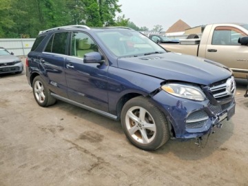 Mercedes GLE W166/C292 2018 Mercedes-Benz GLE 2018 MERCEDES-BENZ GLE 350 4MATIC 3.5 Benzyna 302KM, zdjęcie 3