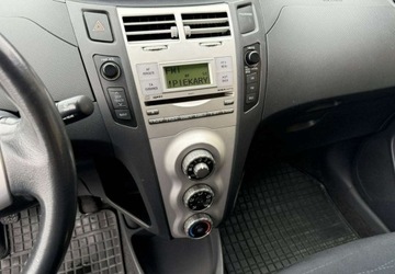 Toyota Yaris 2006 Toyota Yaris 1,3 87KM Klimatyzacka Kola latozima 1.3 Benzyna 87KM, zdjęcie 15