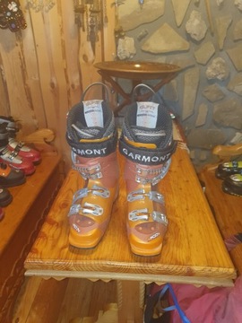 Garmont femme argon № 23,5 eu.38, длина корпуса 275 мм, длина вставки 235 мм.