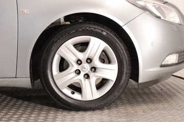 Opel Insignia I Sedan 1.6 Turbo ECOTEC 180KM 2010 Opel Insignia 1.6 Turbo, Xenon, Klima, zdjęcie 14