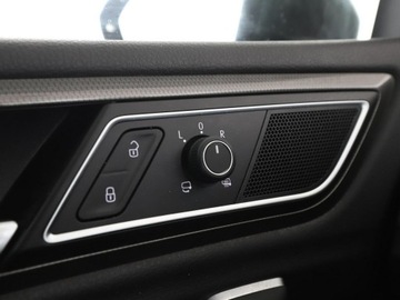 Volkswagen Golf Sportsvan Sportsvan Facelifting 1.5 TSI ACT 130KM 2019 Volkswagen Golf Sportsvan klima auto navi czujniki, zdjęcie 32